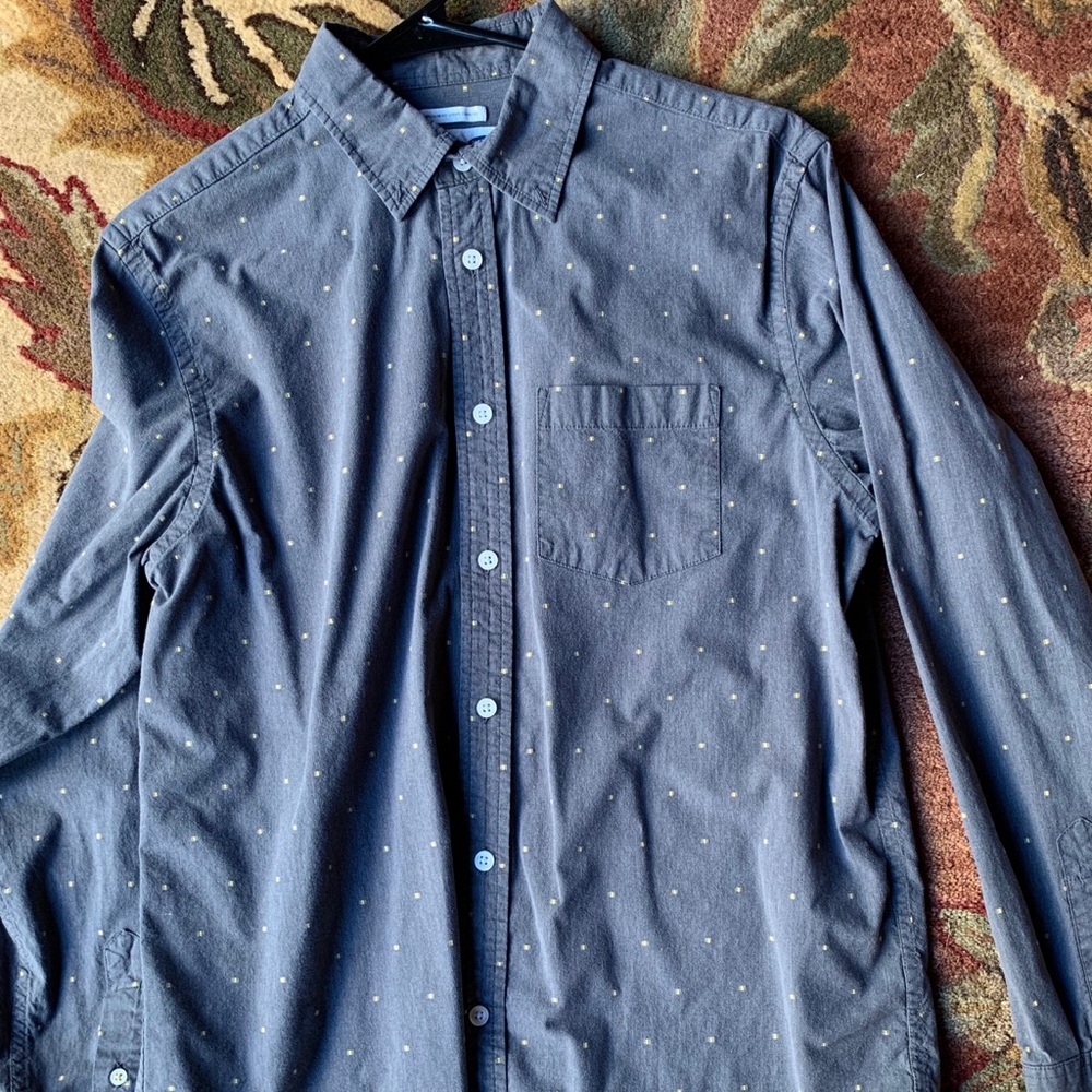 Old Navy Gray Polka Dot Button Down Shirt